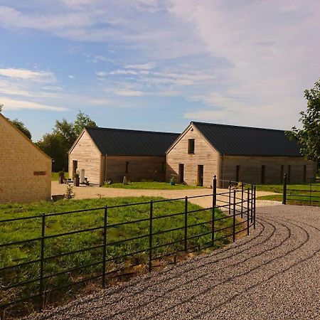 Luxury Lodge @ Ewen Barn - Private 5* Retreat سيرنسيستر المظهر الخارجي الصورة