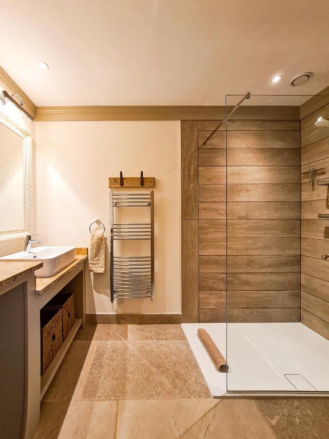 Luxury Lodge @ Ewen Barn - Private 5* Retreat سيرنسيستر المظهر الخارجي الصورة