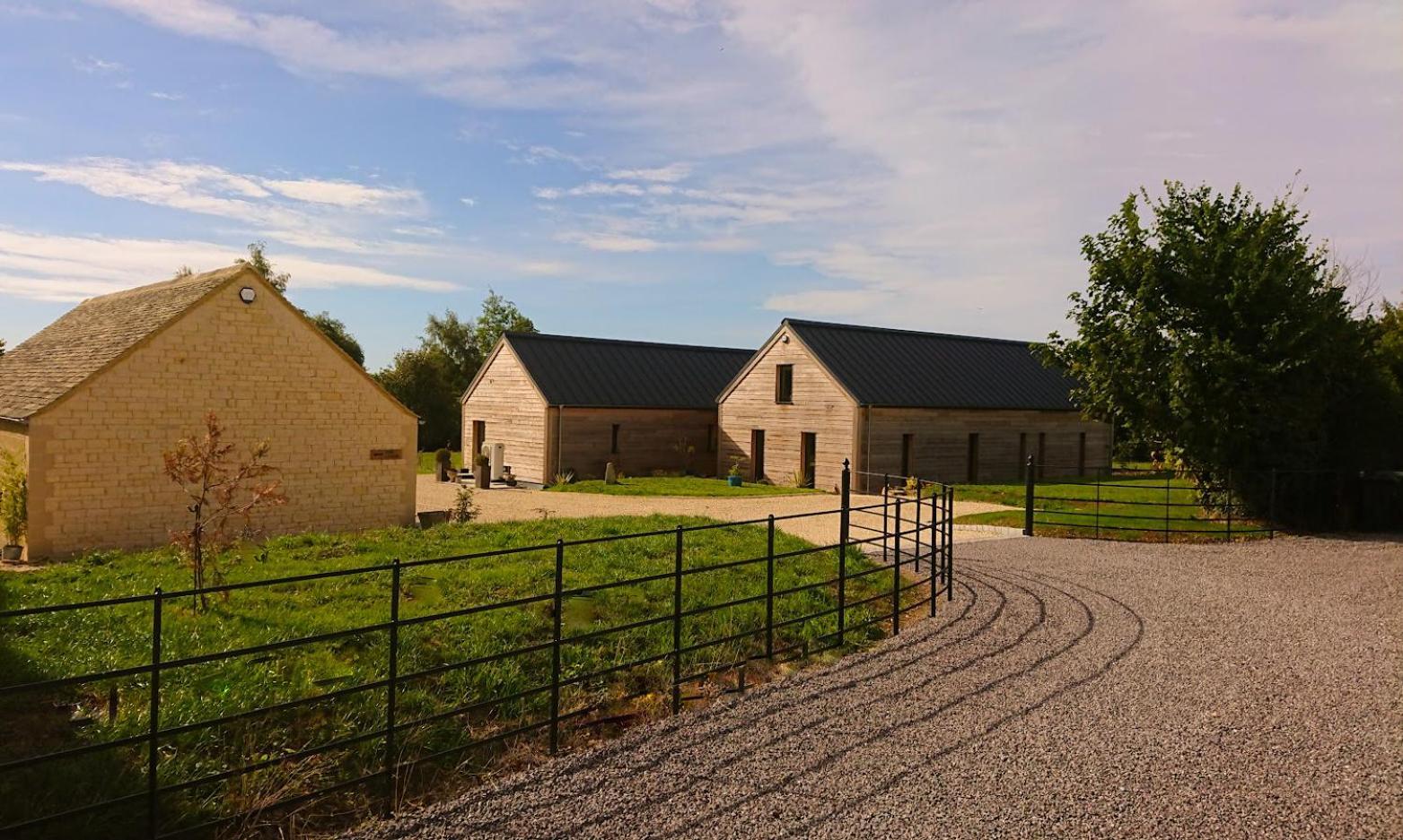 Luxury Lodge @ Ewen Barn - Private 5* Retreat سيرنسيستر المظهر الخارجي الصورة